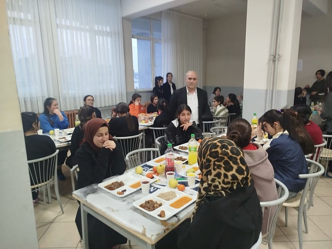 Diyadin’de Ramazan sofrasında anlamlı buluşma