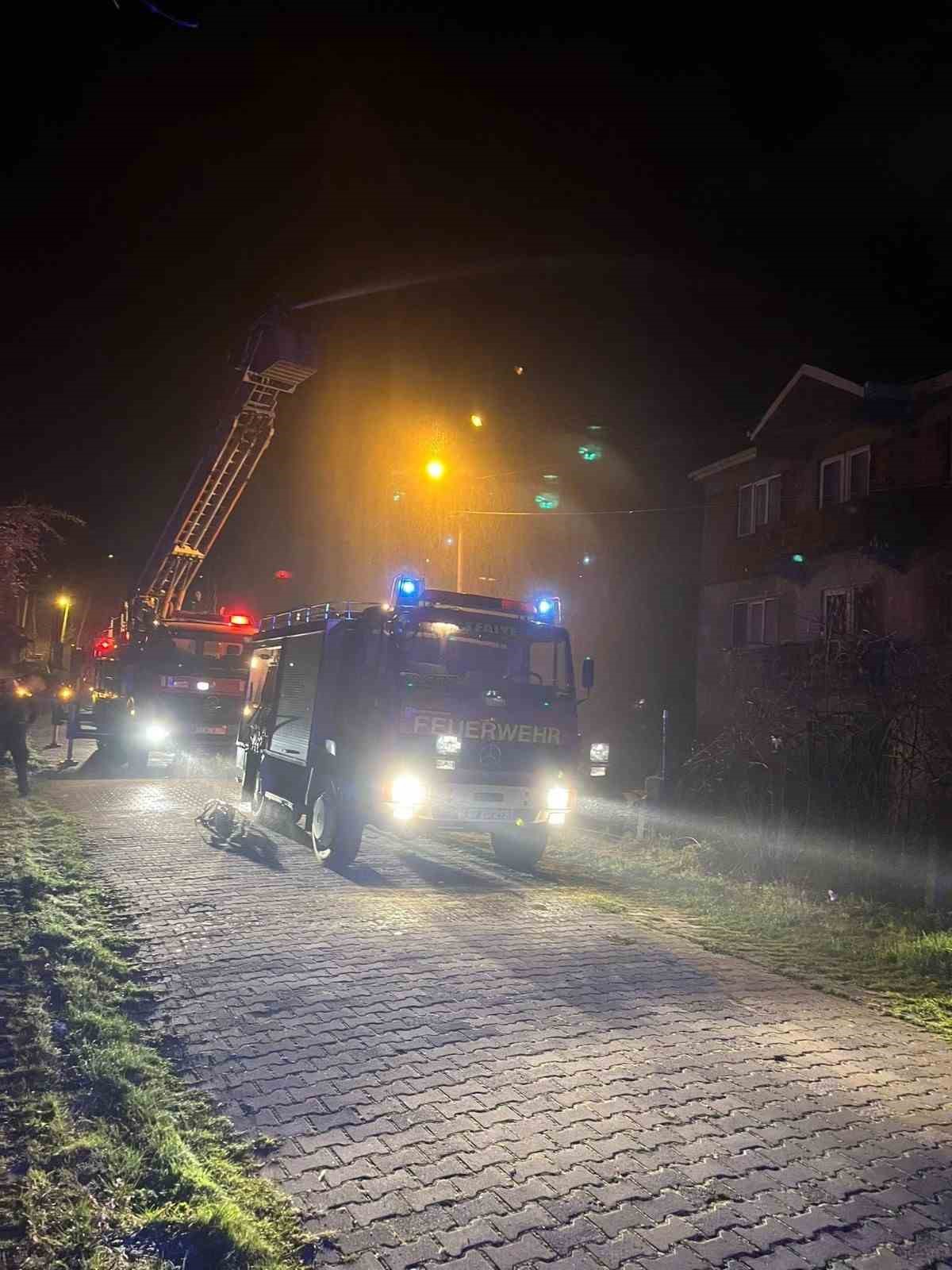 Perşembe&rsquo;de &ccedil;atı alevlere teslim oldu

