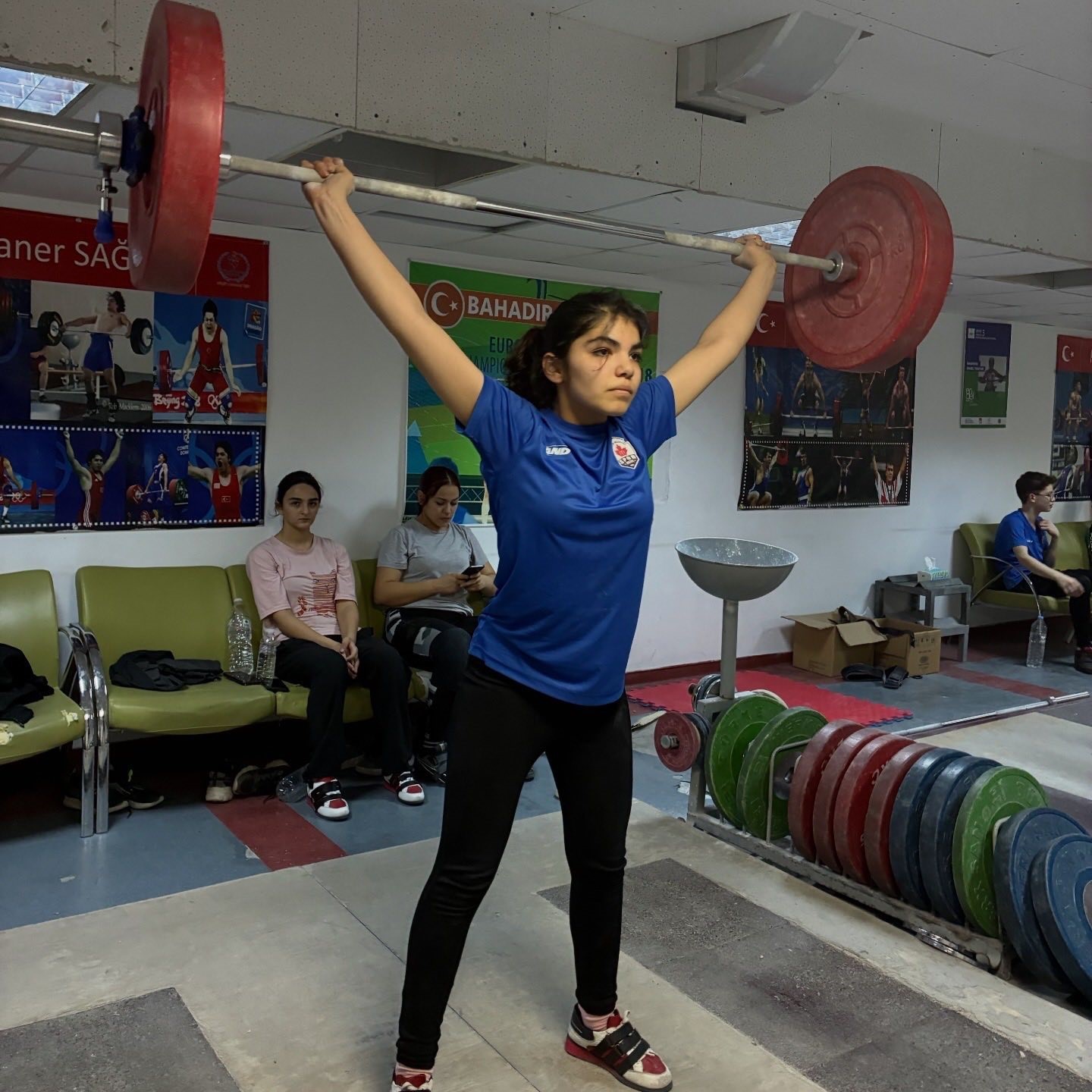 Halterde g&uuml;&ccedil; ve azim Bilecik&rsquo;te buluştu
