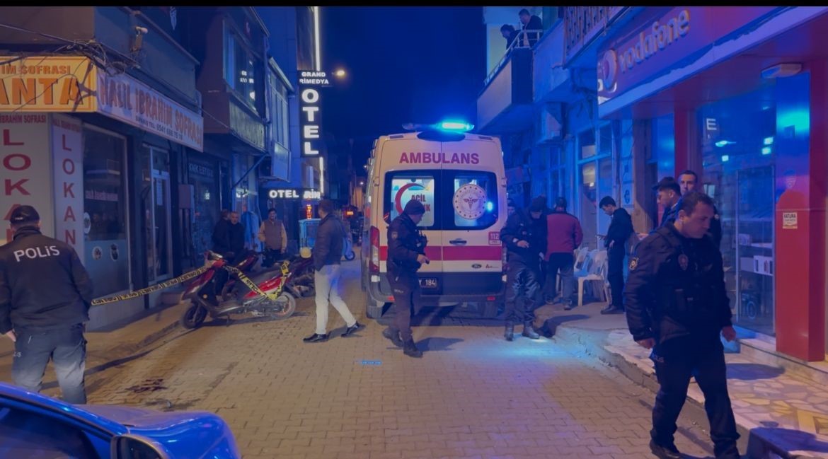 Kanlı hesaplaşma kameraya böyle yansıdı... Peş peşe ateş açtı, soğukkanlı tavırları dikkat çekti
