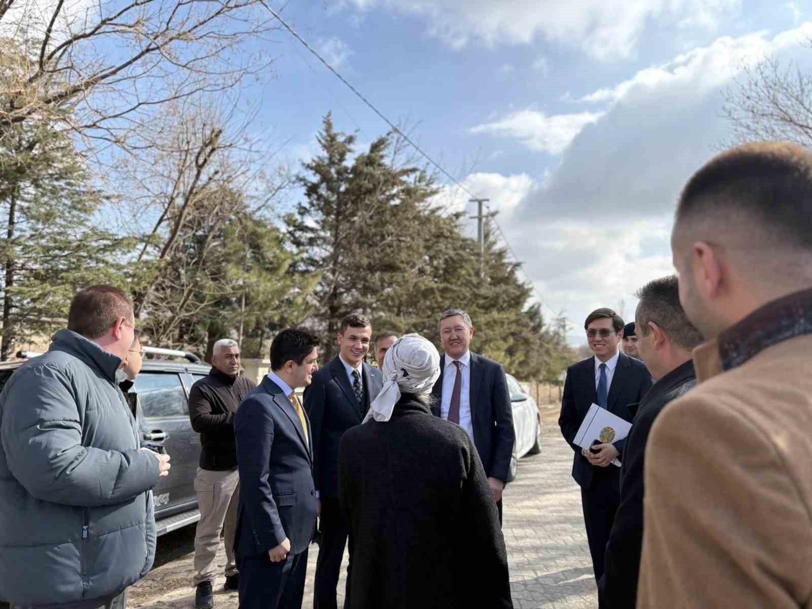 Niğde&rsquo;nin Altay k&ouml;y&uuml; Nevruz&rsquo;a hazırlanıyor: Başkonsolos Kanafeyev incelemelerde bulundu
