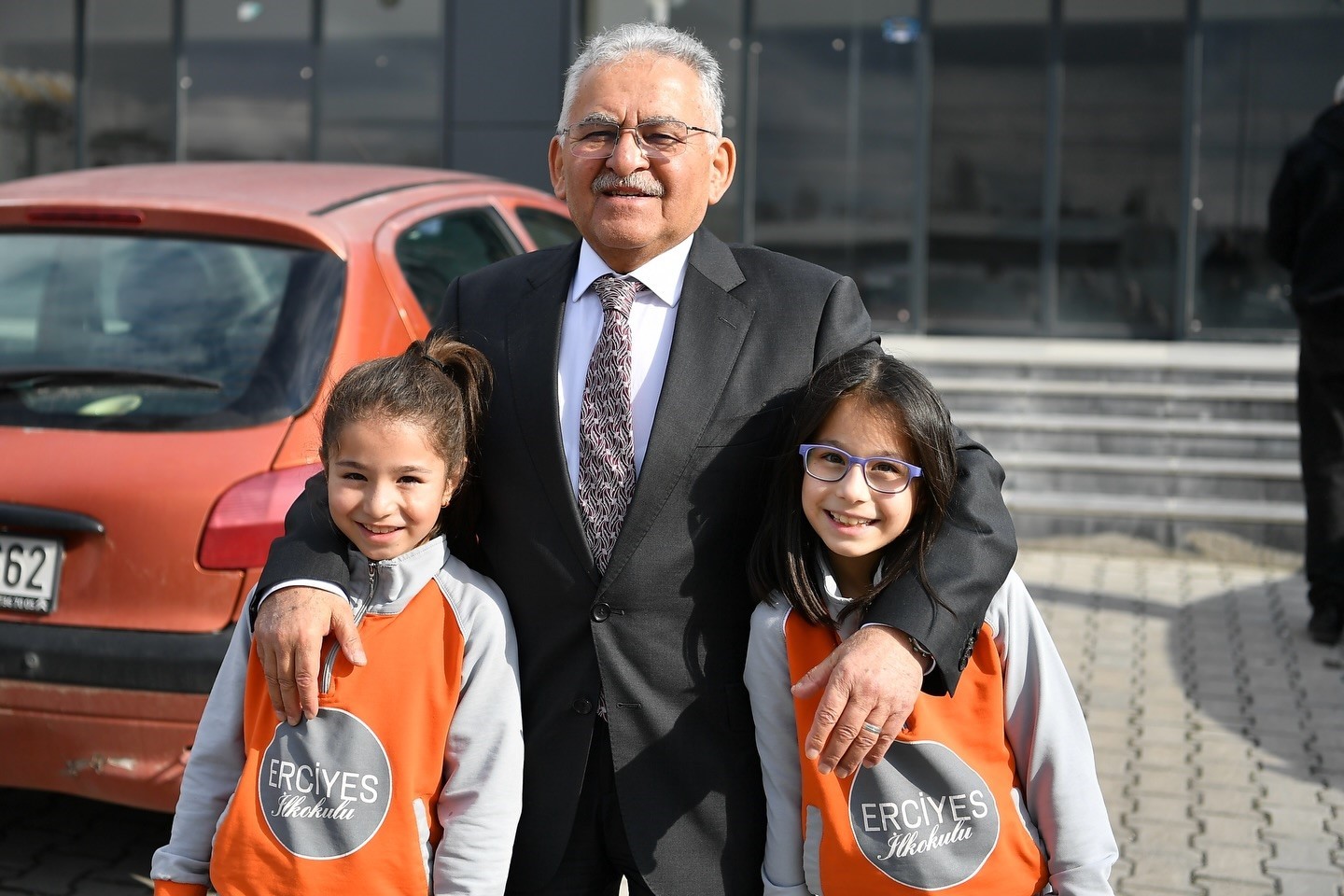 Başkan B&uuml;y&uuml;kkılı&ccedil;&rsquo;tan Ramazan&rsquo;a esnaf ve vatandaşla g&ouml;n&uuml;l k&ouml;pr&uuml;s&uuml;
