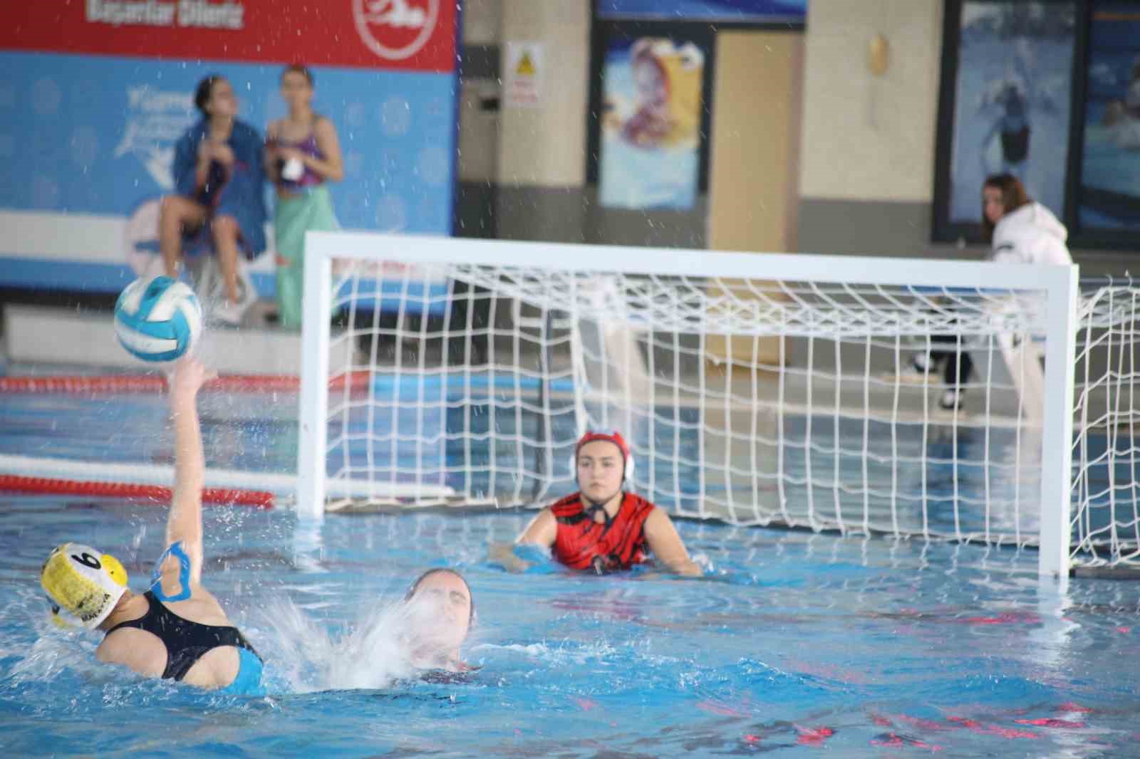 Elazığ&rsquo;da suda nefes kesen m&uuml;cadele sona erdi
