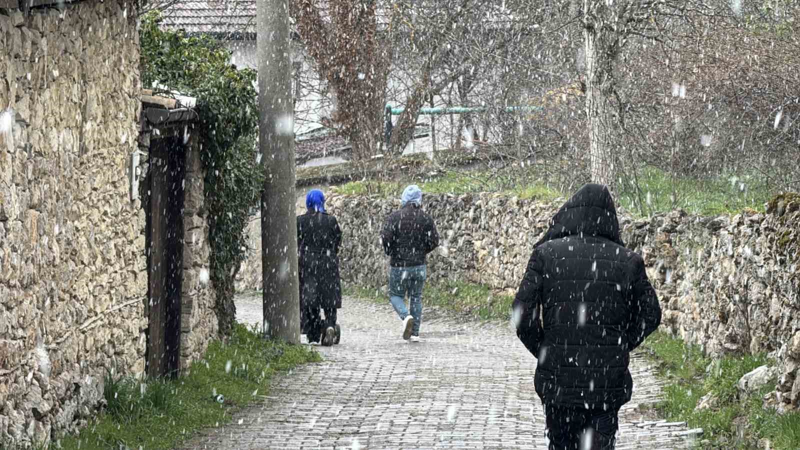 Karabük’ün yüksek kesimlerinde kar yağışı yeniden başladı