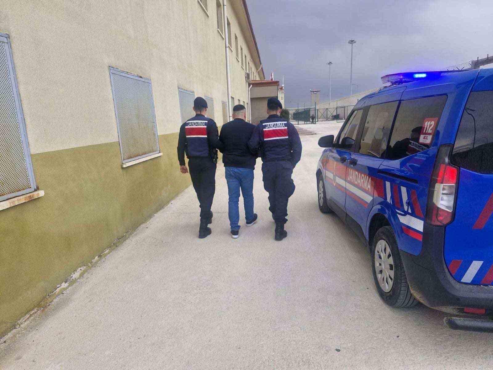 Kesinleşmiş 26 yıl cezayla aranan şahıs yakalandı