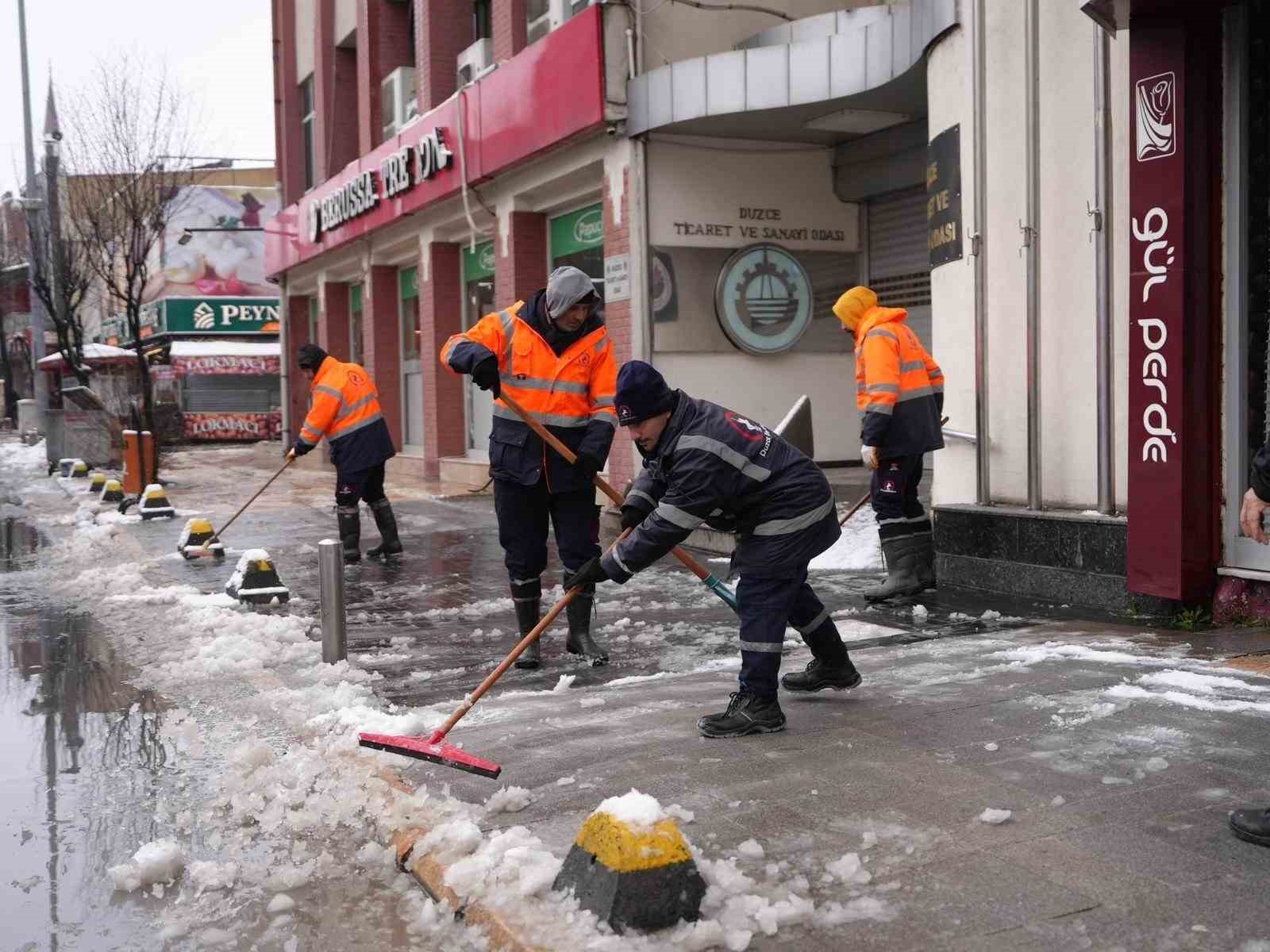 Meteorolojiden D&uuml;zce i&ccedil;in kar yağışı uyarısı
