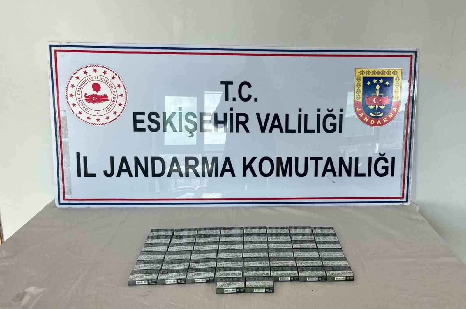 Jandarmadan ka&ccedil;ak sigara operasyonu
