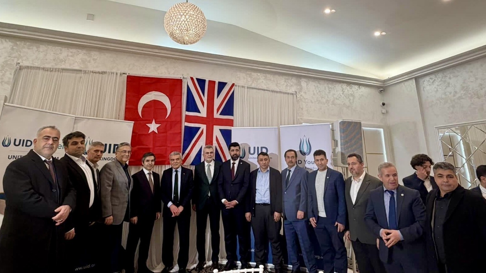 Başkan Görgel, İngiltere’de birlik sofrasında buluştu