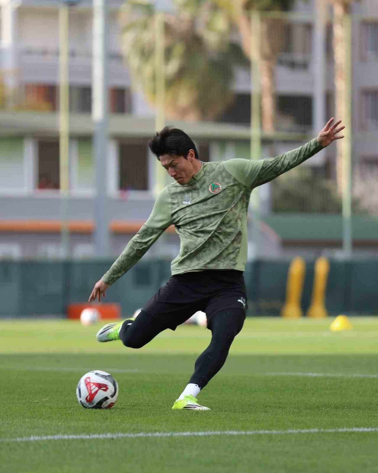 Alanyaspor, Galatasaray maçı hazırlıklarına başladı