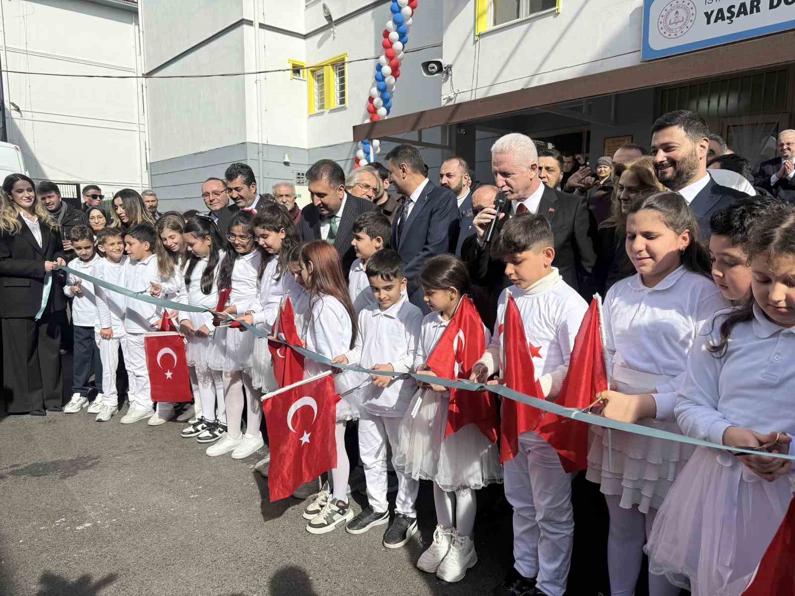 Restore edilen Kağıthane Yaşar Doğu İlkokulu hizmete a&ccedil;ıldı
