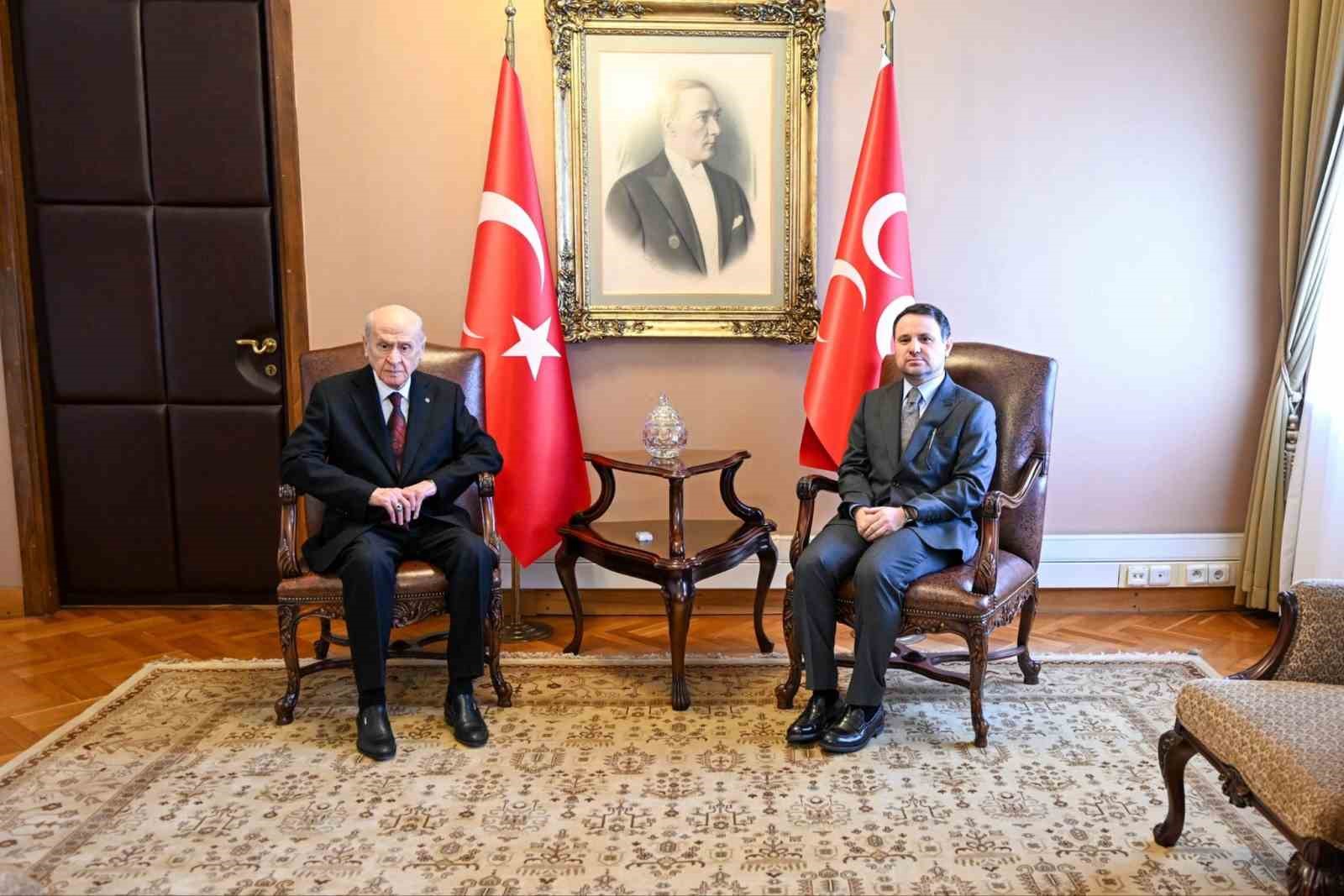 Bakan G&uuml;rlek, MHP lideri Bah&ccedil;eli&rsquo;yi ziyaret etti
