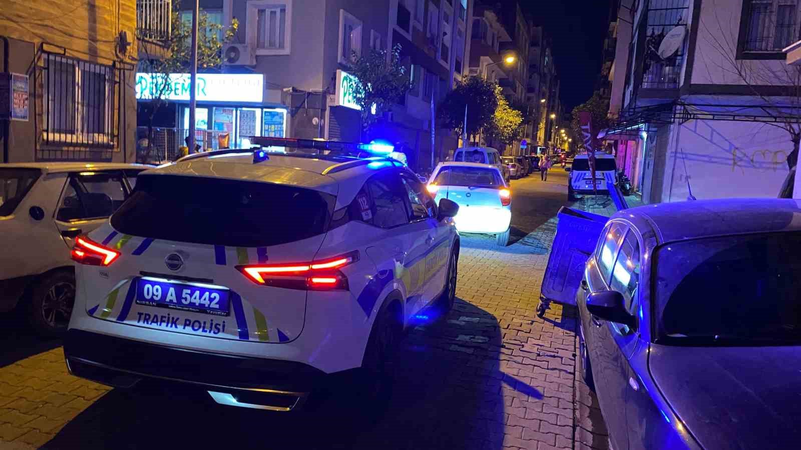 Otomobille &ccedil;arpışan motosikletin s&uuml;r&uuml;c&uuml;s&uuml; yaralandı
