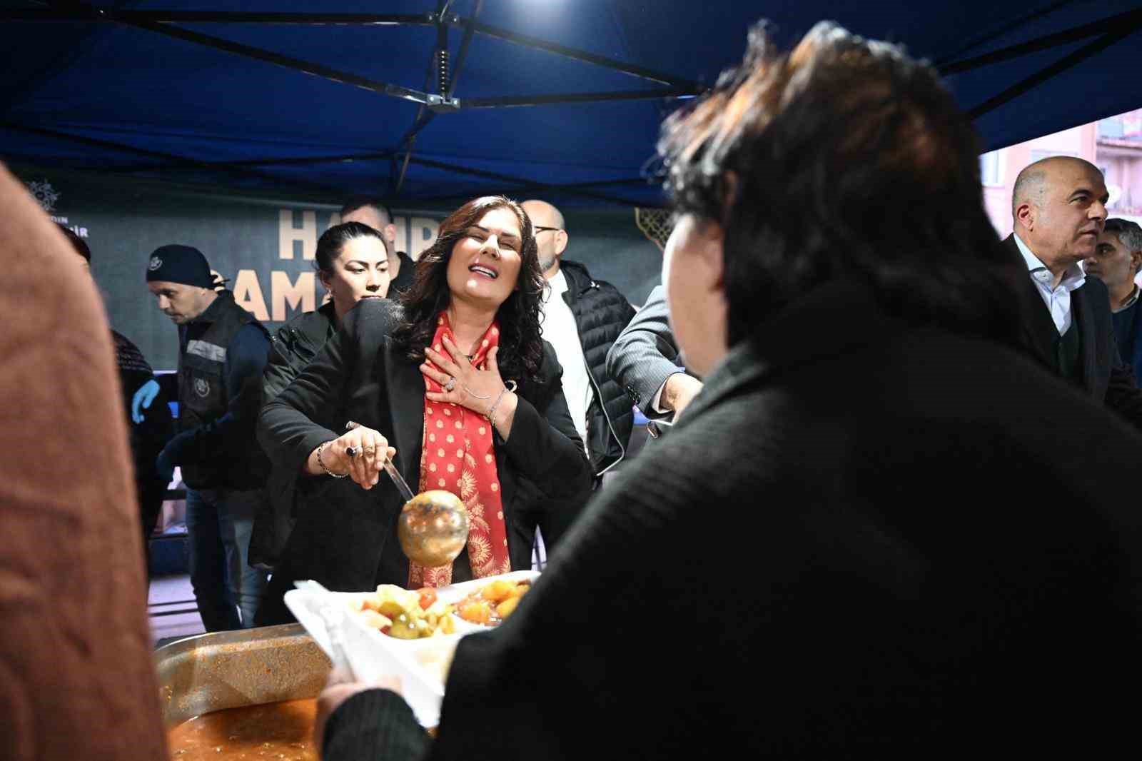 Başkan Çerçioğlu Söke’de kurulan iftar sofrasında vatandaşlarla buluştu