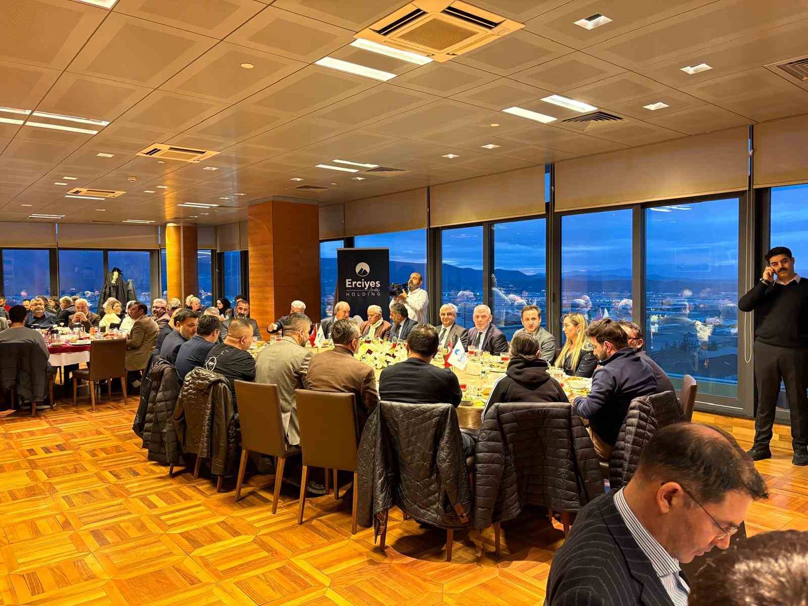 Erciyes Anadolu Holding iftarda basın mensuplarıyla bir araya geldi