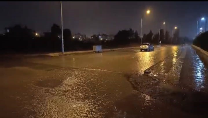 Hatay&rsquo;da kuvvetli sağanak yağış
