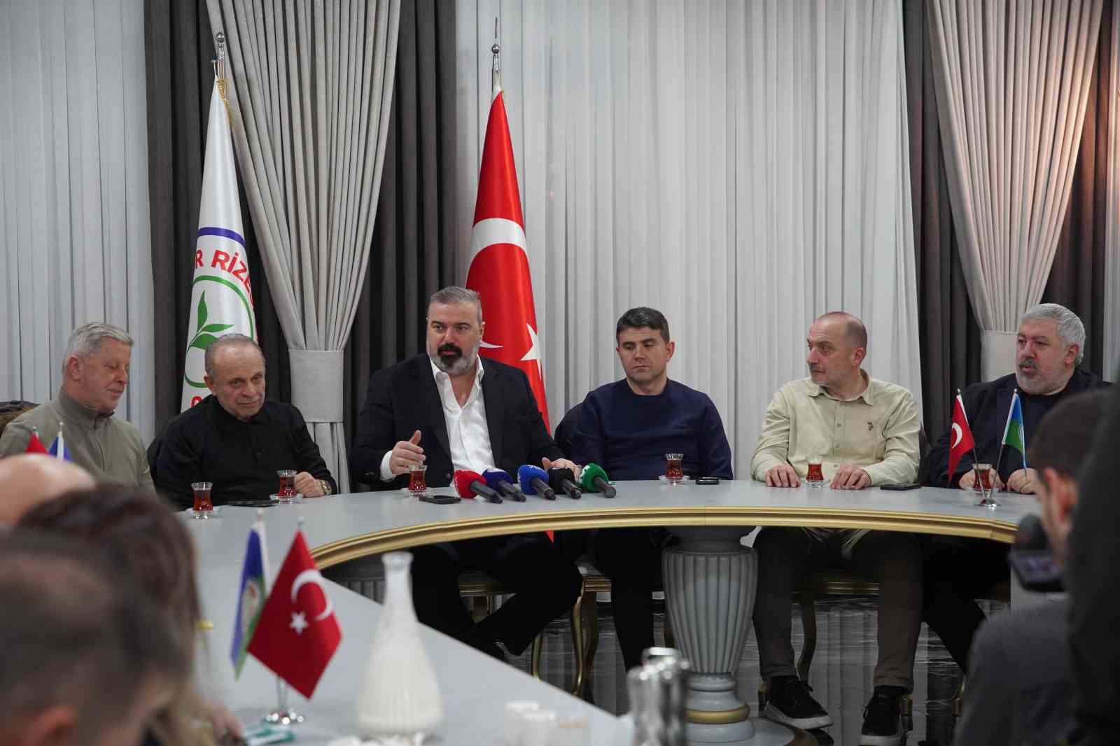 İbrahim Turgut: "G&ouml;n&uuml;l ister ki ma&ccedil;lar adaletle y&ouml;netilsin. Ama bu konuda i&ccedil;imiz yanıyor"
