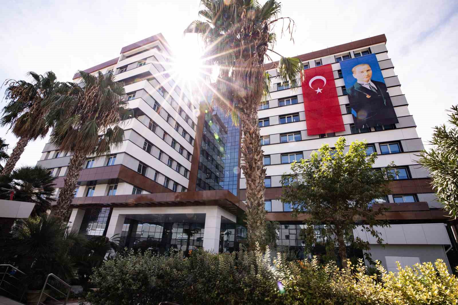 &Uuml;niversite kamp&uuml;s&uuml;nde, yağmur suyu hasatıyla 45 g&uuml;n yetecek 546 ton su depolandı
