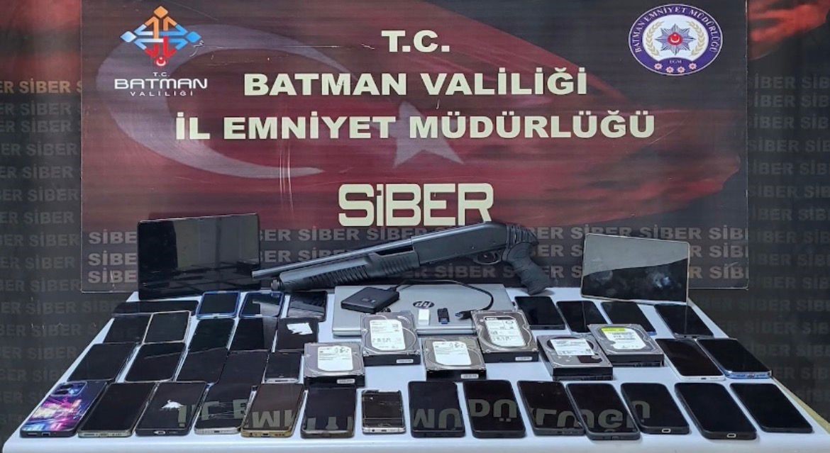 Batman merkezli 10 ilde dev operasyon: 15 milyarlık yasa dışı bahis ağı &ccedil;&ouml;kertildi
