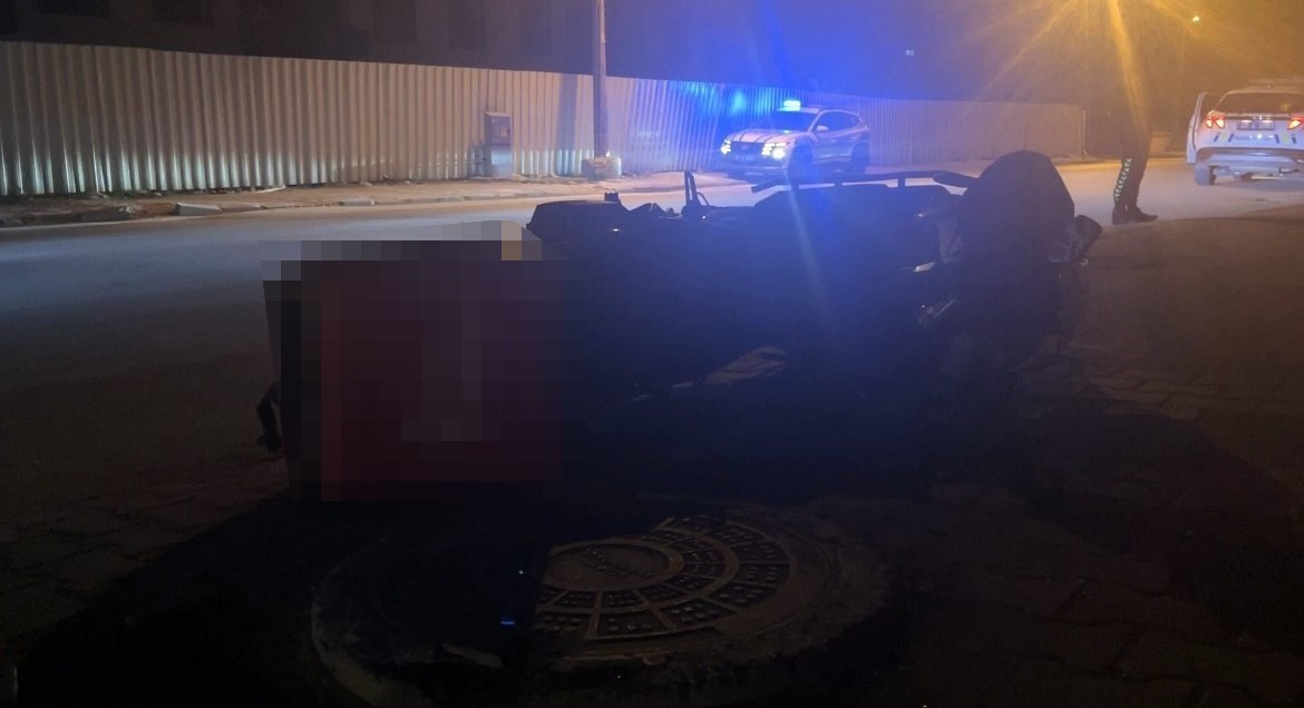 Polisten ka&ccedil;an motosikletli kuryeden uyuşturucu &ccedil;ıktı
