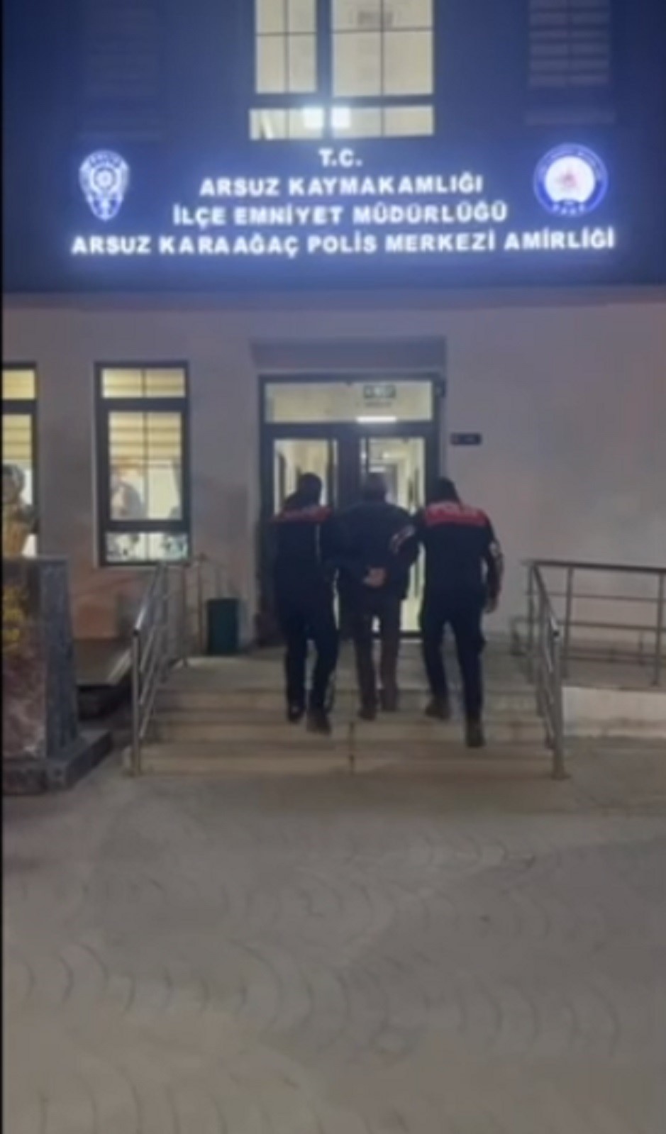 Arsuz ve D&ouml;rtyol&rsquo;da hapis cezası bulunan 2 kişi tutuklandı
