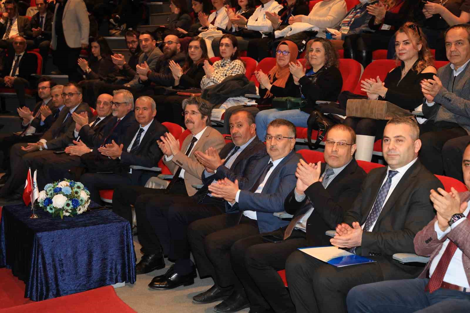 BU&Uuml;&rsquo;de kişisel verilerin korunması ve dijital mahremiyet eğitimi ger&ccedil;ekleştirildi
