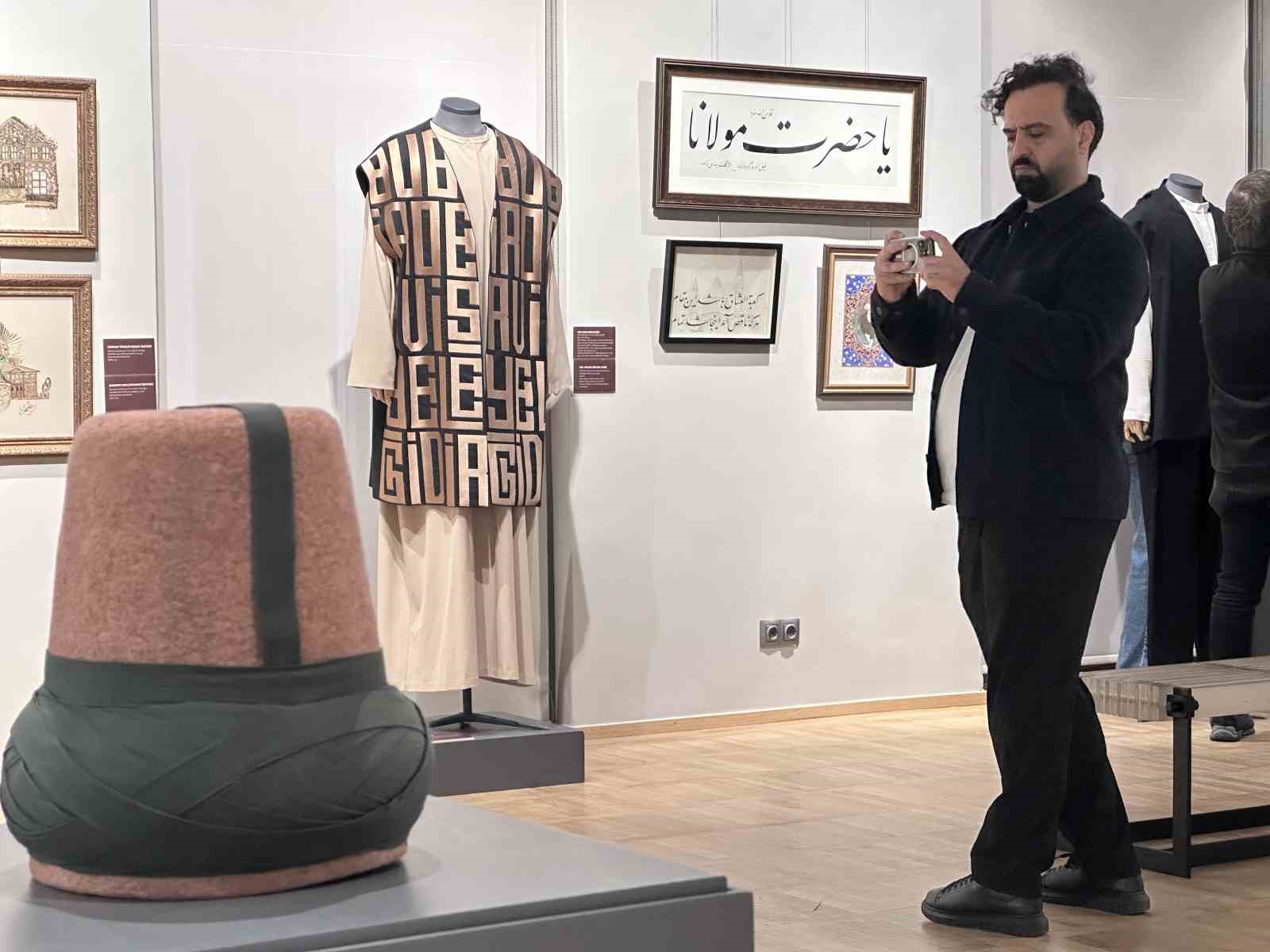 "İstanbul&rsquo;da Tasavvufi Hayat" sergisi sanatseverlerle buluştu
