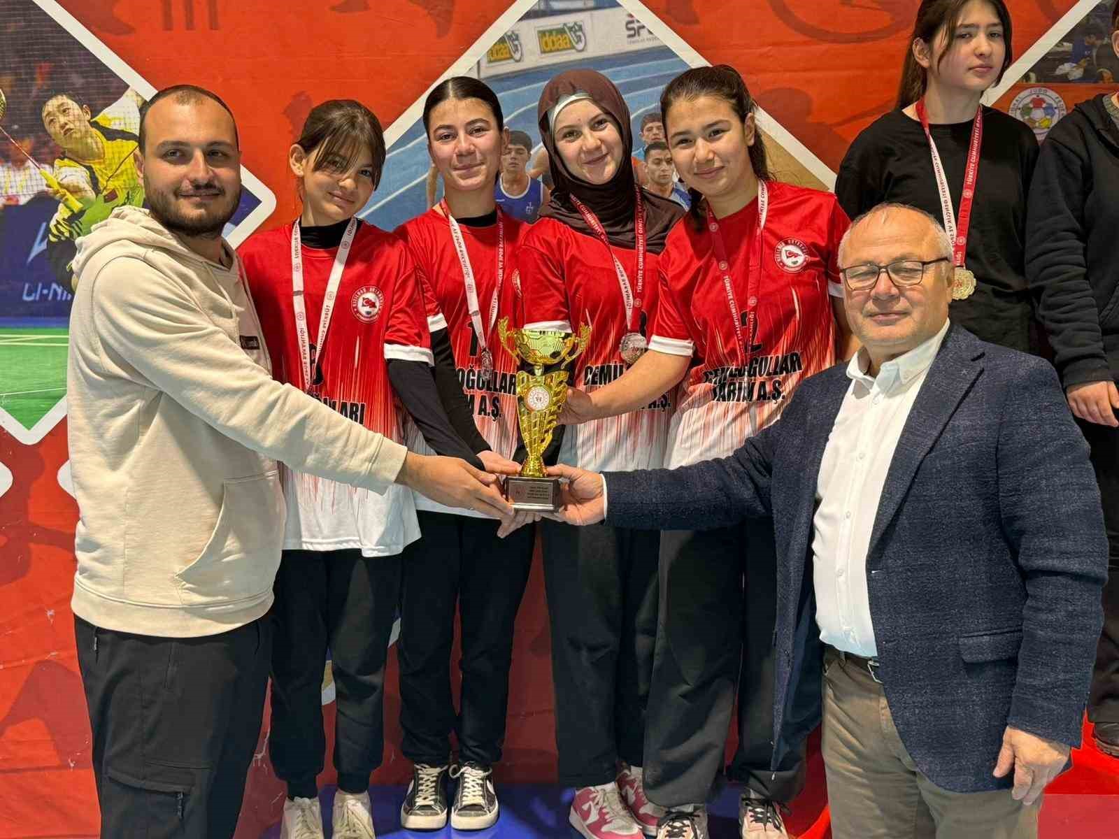 Yıldız Kızlar Dart&rsquo;ta Şampiyonası sona erdi
