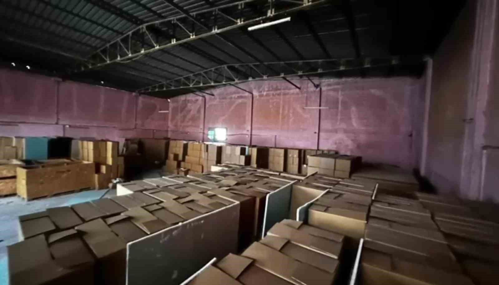 Adana&rsquo;da 66 milyon ka&ccedil;ak makaron ele ge&ccedil;irildi
