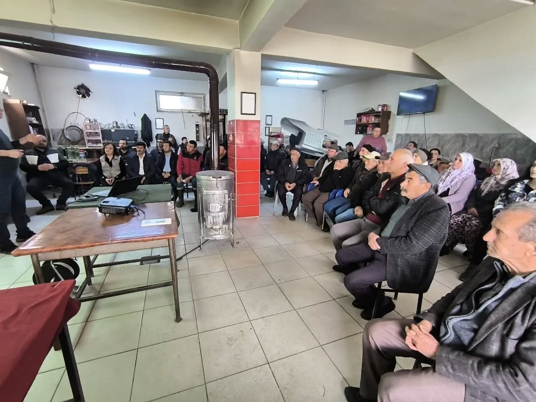 Aydın İnciri i&ccedil;in bilimsel seferberlik Yenipazar&rsquo;da s&uuml;rd&uuml;
