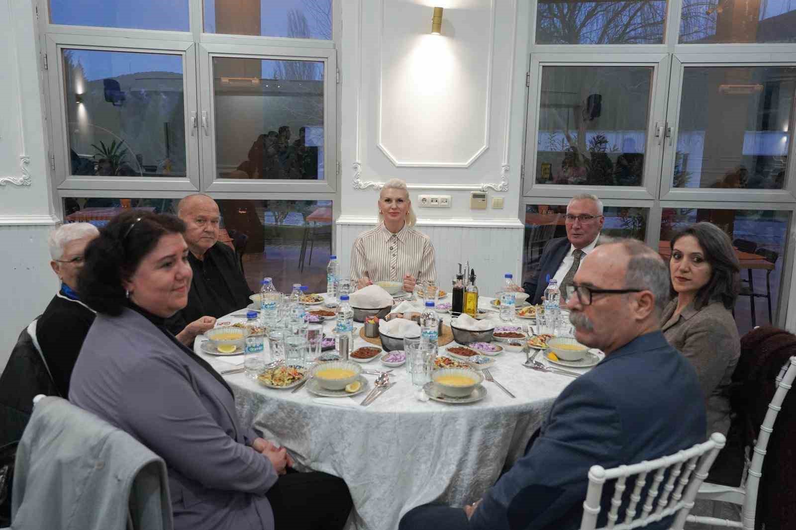 Başkan Subaşı, muhtarlarla iftarda buluştu

