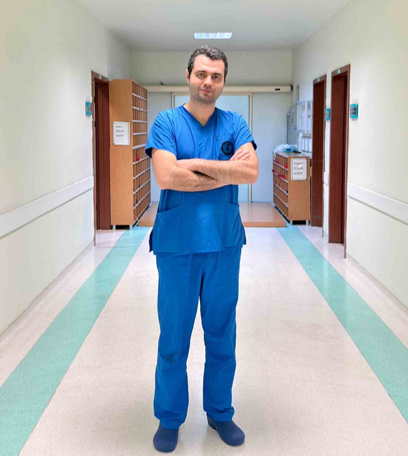 Akşehir Devlet Hastanesi&rsquo;nde bir ilk: V-NOTES izsiz rahim ameliyatı
