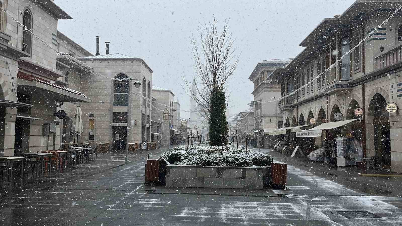 Konya&rsquo;da kar s&uuml;rprizi
