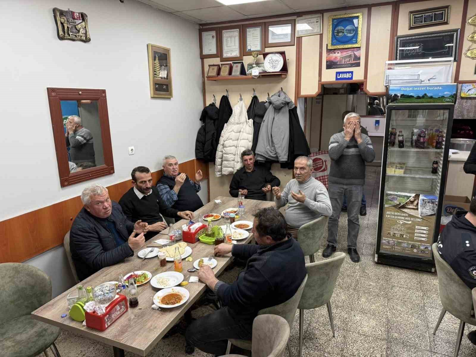 &Ccedil;avdarhisar&rsquo;da kaymakam, protokol &uuml;yeleri ve muhtarlar iftarda buluştu
