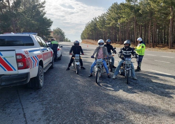 Kahramanmaraş&rsquo;ta jandarmadan trafik denetimi: 23 bin ara&ccedil; kontrol edildi
