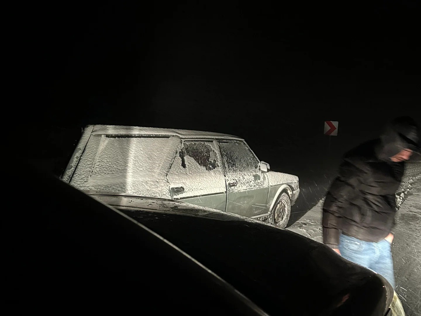 Karaman&rsquo;da karda mahsur kalan aileyi AFAD kurtardı
