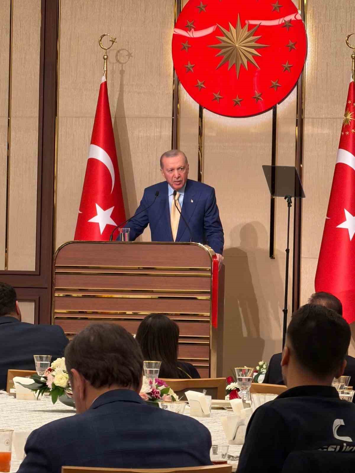 ETSO Başkanı Saim Özakalın, "Emek sofrası" iftar programına katıldı