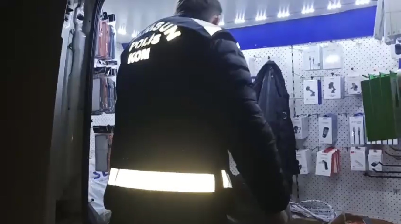 Samsun&rsquo;da 1 milyon TL&rsquo;lik ka&ccedil;ak elektronik eşya ve aksesuarı ele ge&ccedil;irildi
