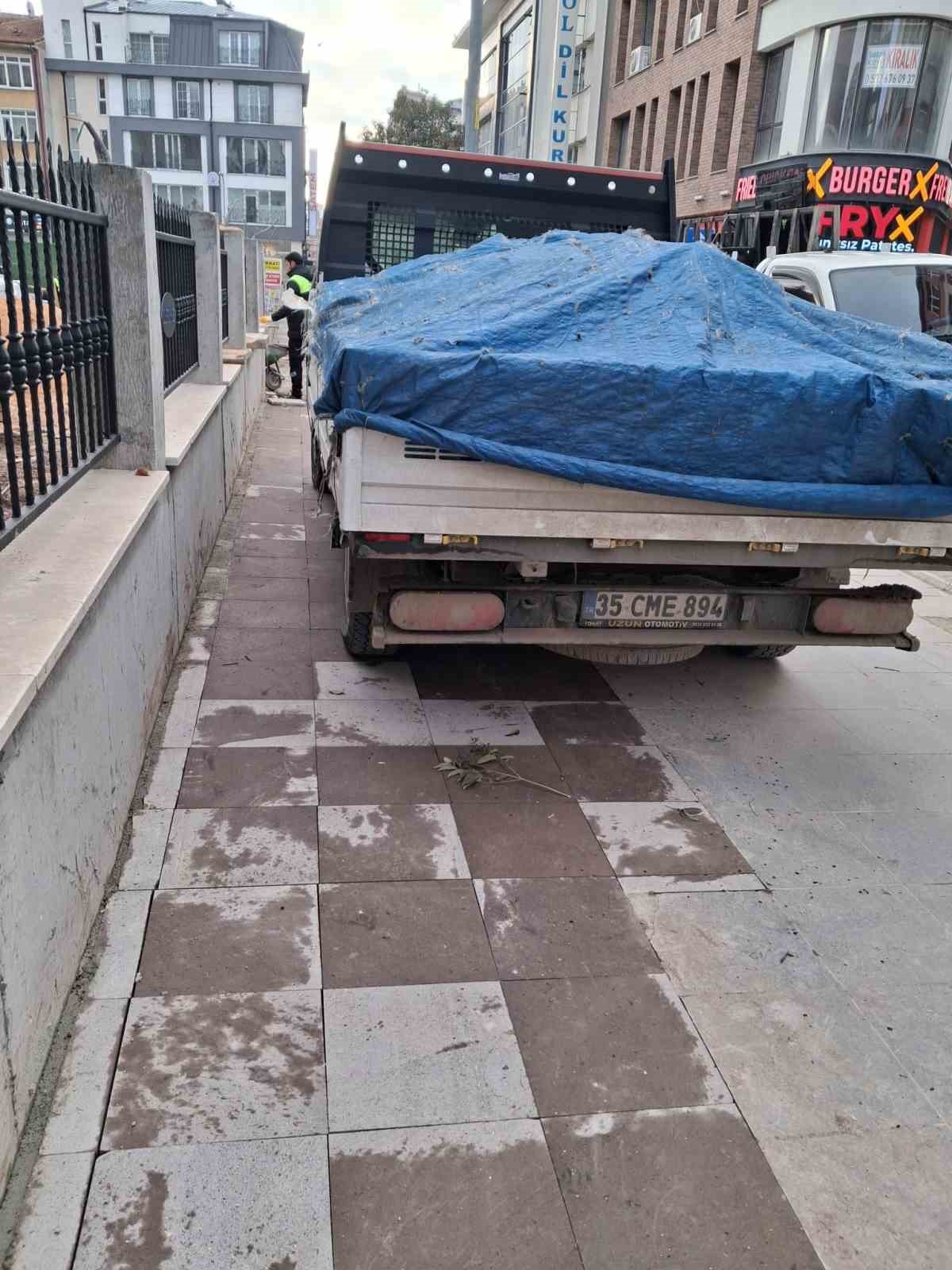 Zabıta ile vatandaş arasındaki hatalı park tartışması polis merkezinde bitti
