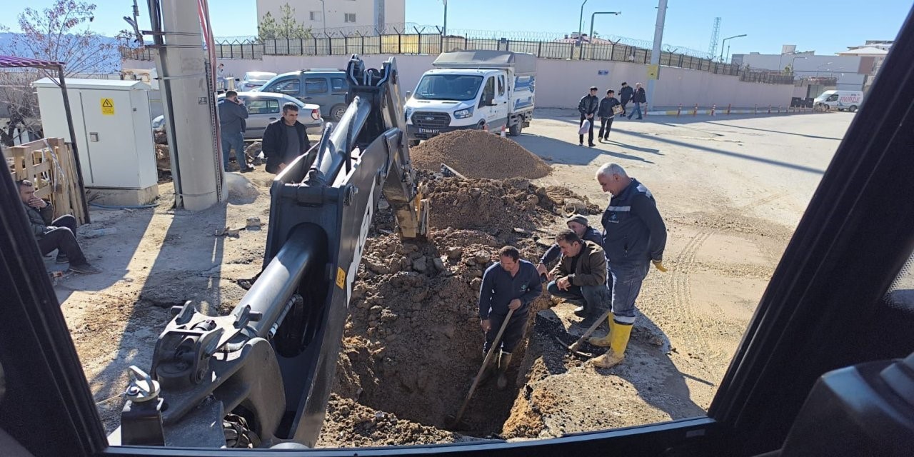 Şırnak Belediyesi altyapı hattını güçlendiriyor