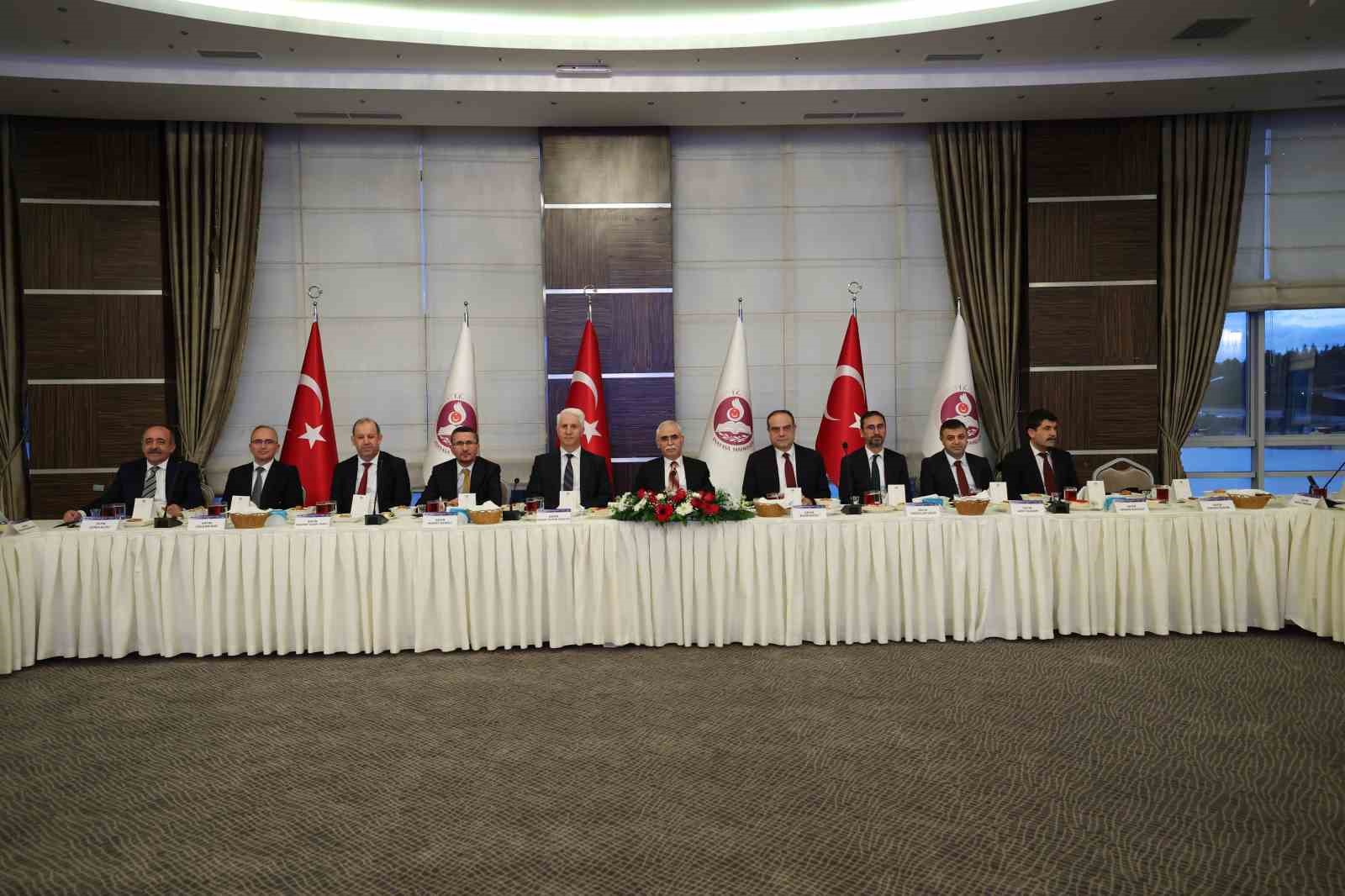 AYM Başkanı &Ouml;zkaya: "Anayasa Mahkemesinin ihlal kararlarının icra s&uuml;resine ilişkin hen&uuml;z tamamlanmayan 83 karar bulunuyor"
