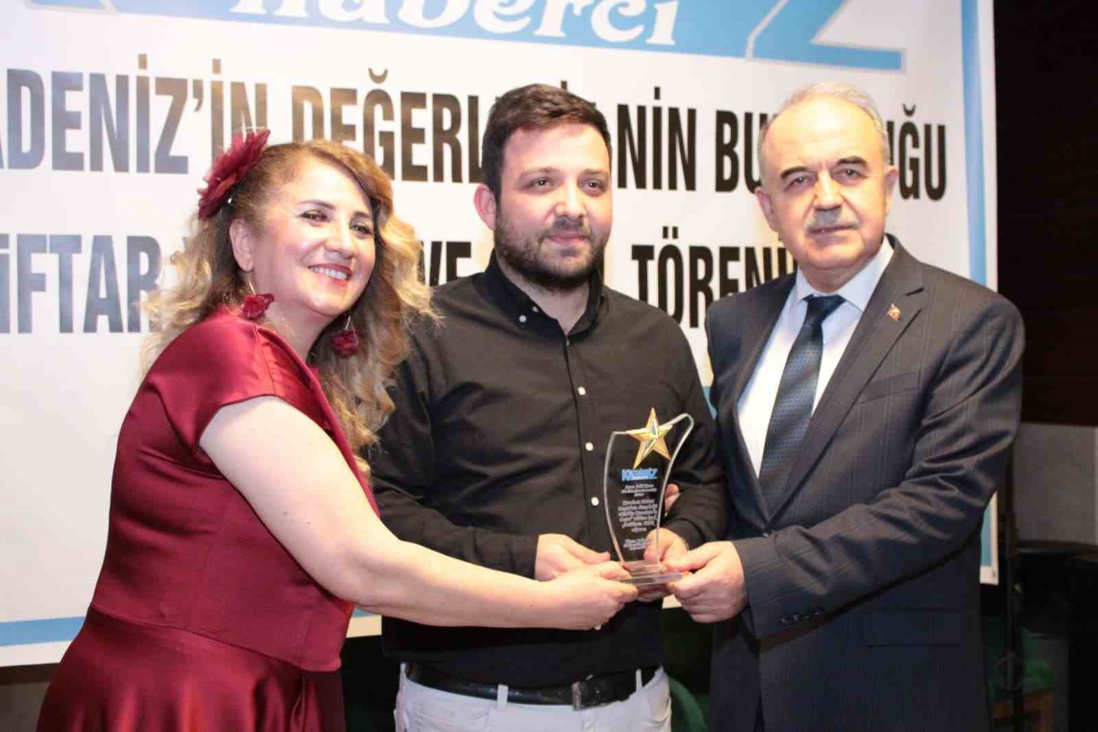 Karadeniz&rsquo;de &rsquo;yılın değerleri&rsquo; &ouml;d&uuml;llerini aldı
