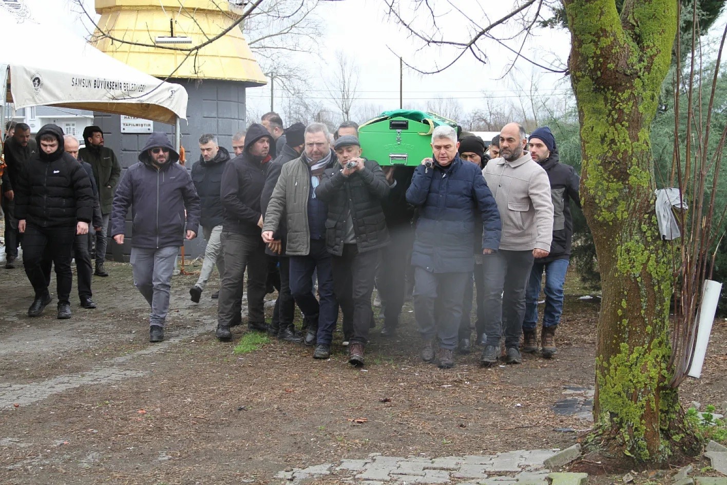 Sevdenur G&uuml;l&ccedil;i&ccedil;ek, son yolculuğuna uğurlandı
