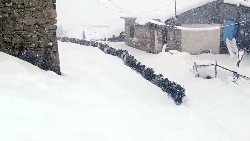 Ke&ccedil;ilerin inadı yarım metreyi bulan kara yenilmedi
