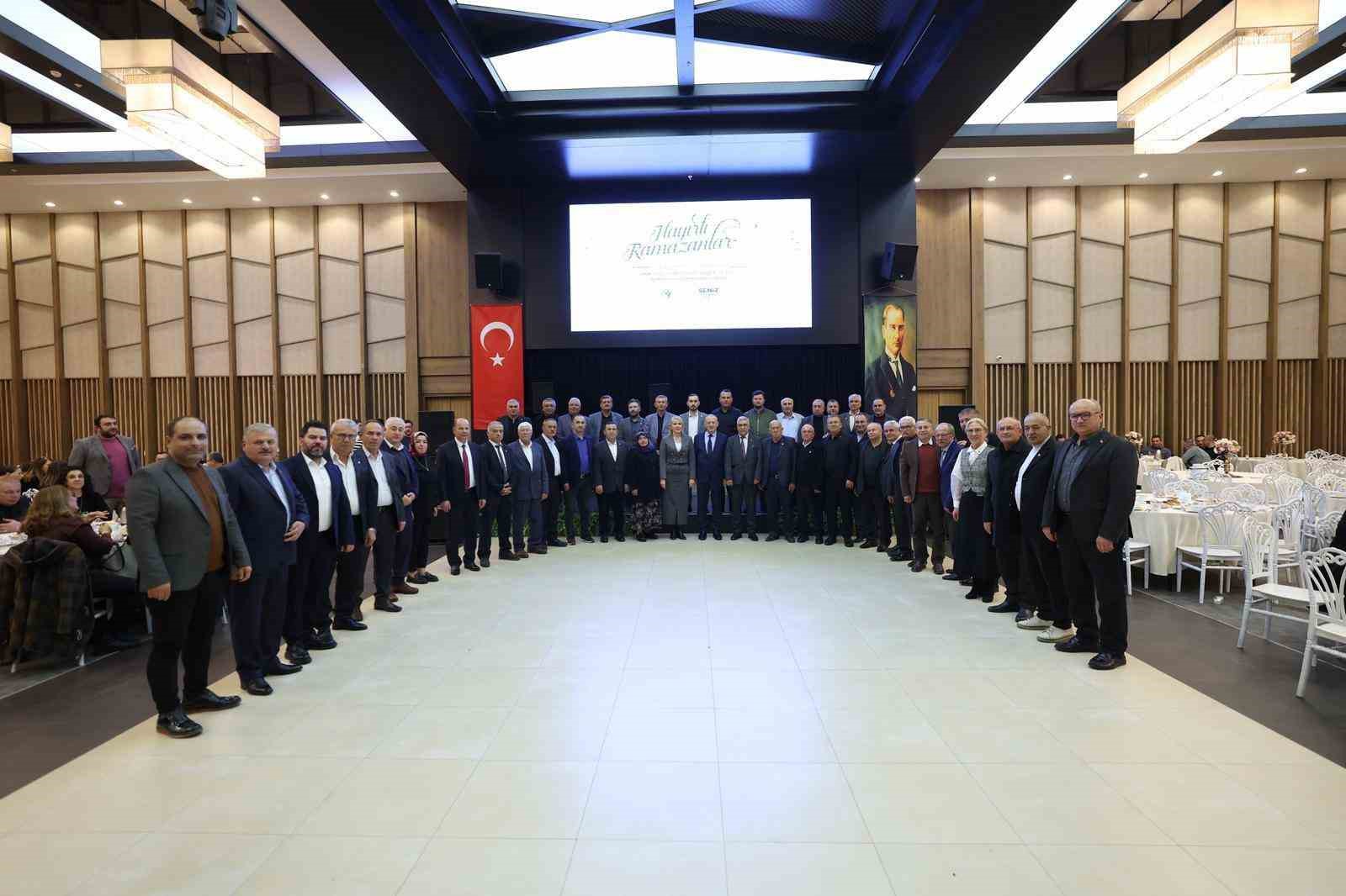 Başkan Doğan muhtarlarla iftarda bir araya geldi