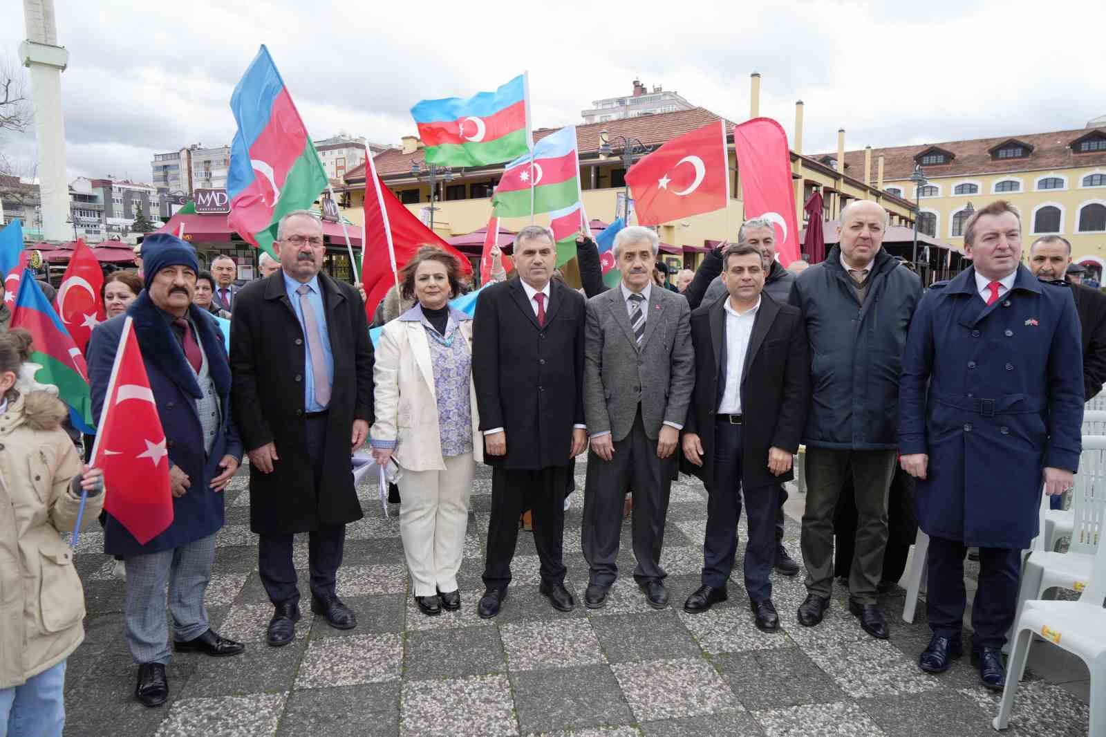 613 T&uuml;rk&rsquo;&uuml;n katledildiği Hocalı Katliamı, Samsun&rsquo;da anıldı
