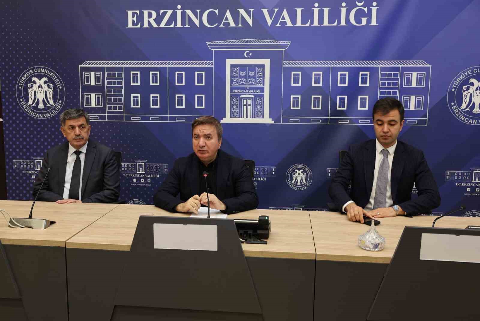 Erzincan’da mahsur kalan 39 kişi kurtarıldı