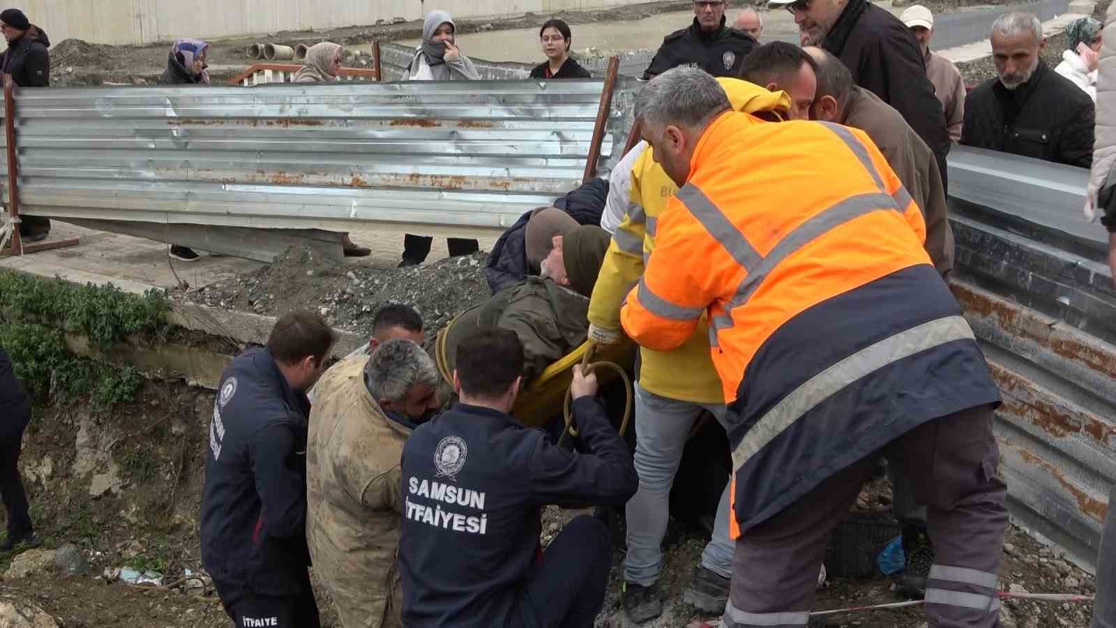 Bisikletiyle ırmağa düşen vatandaş kurtarıldı