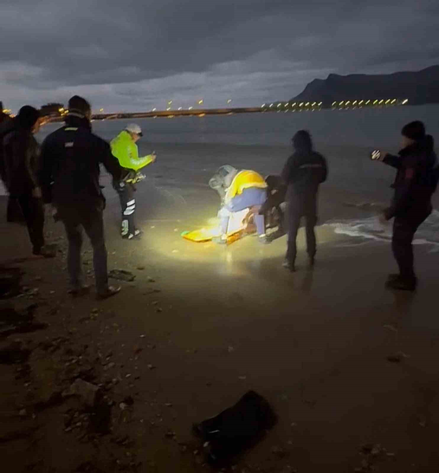 &Uuml;niversite &ouml;ğrencisinin cansız bedeni denizde bulundu
