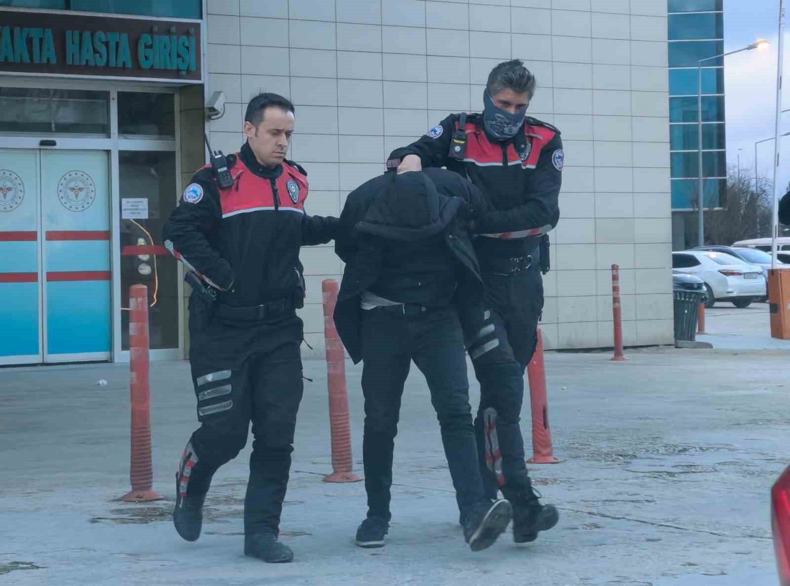 Bursa&rsquo;da iki ayrı su&ccedil;tan aranan ş&uuml;pheli yakalandı
