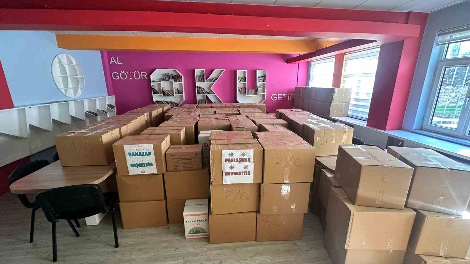 Minik ellerin b&uuml;y&uuml;k y&uuml;reği
